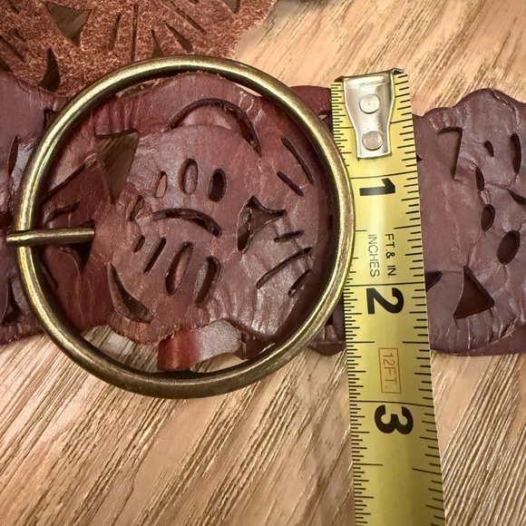 Mocha Mousse Brown Leather Belt with Gold Buckle - Picture 5 of 5